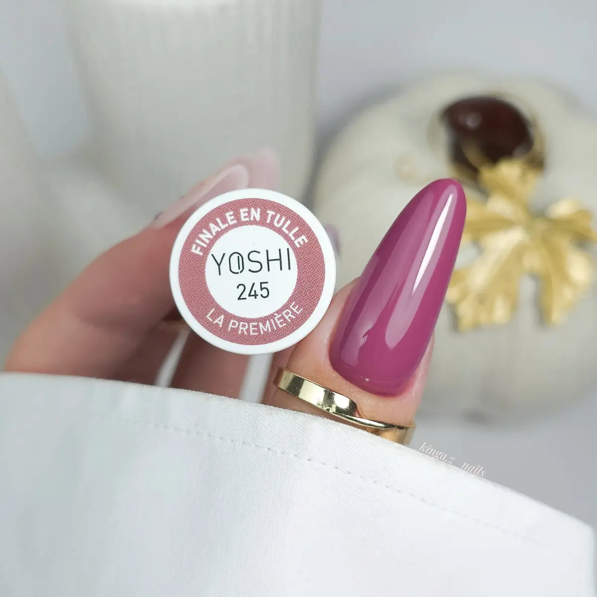 Yoshi Finale En Tulle Gel Polish 6 ml – 245