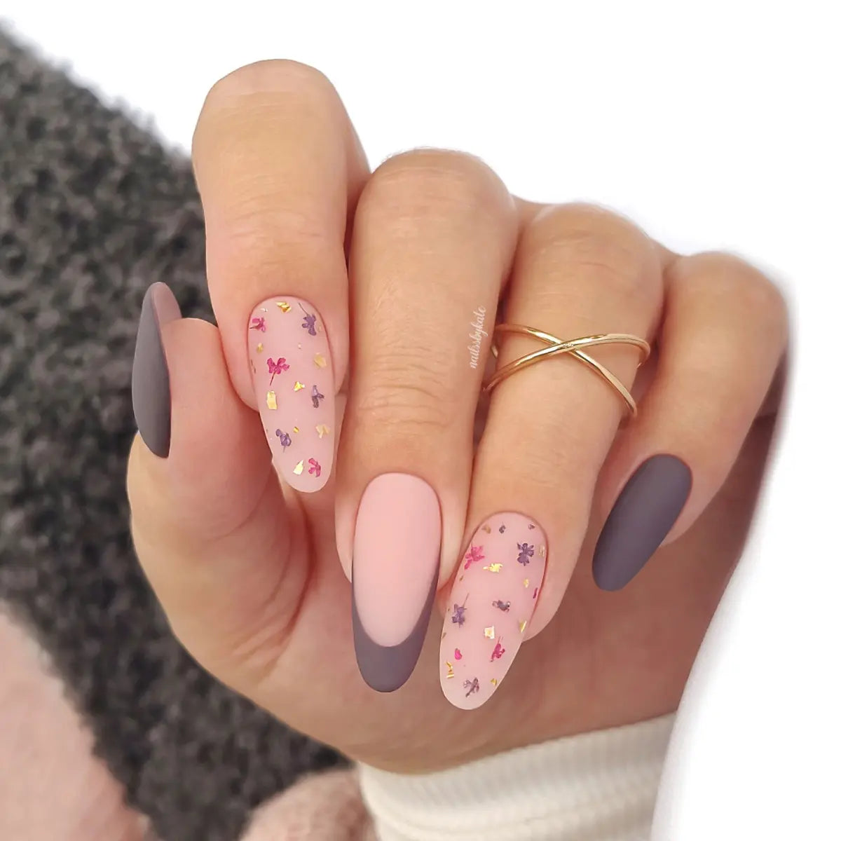Yoshi Glamour Gallery Gel Polish 6 ml – 426
