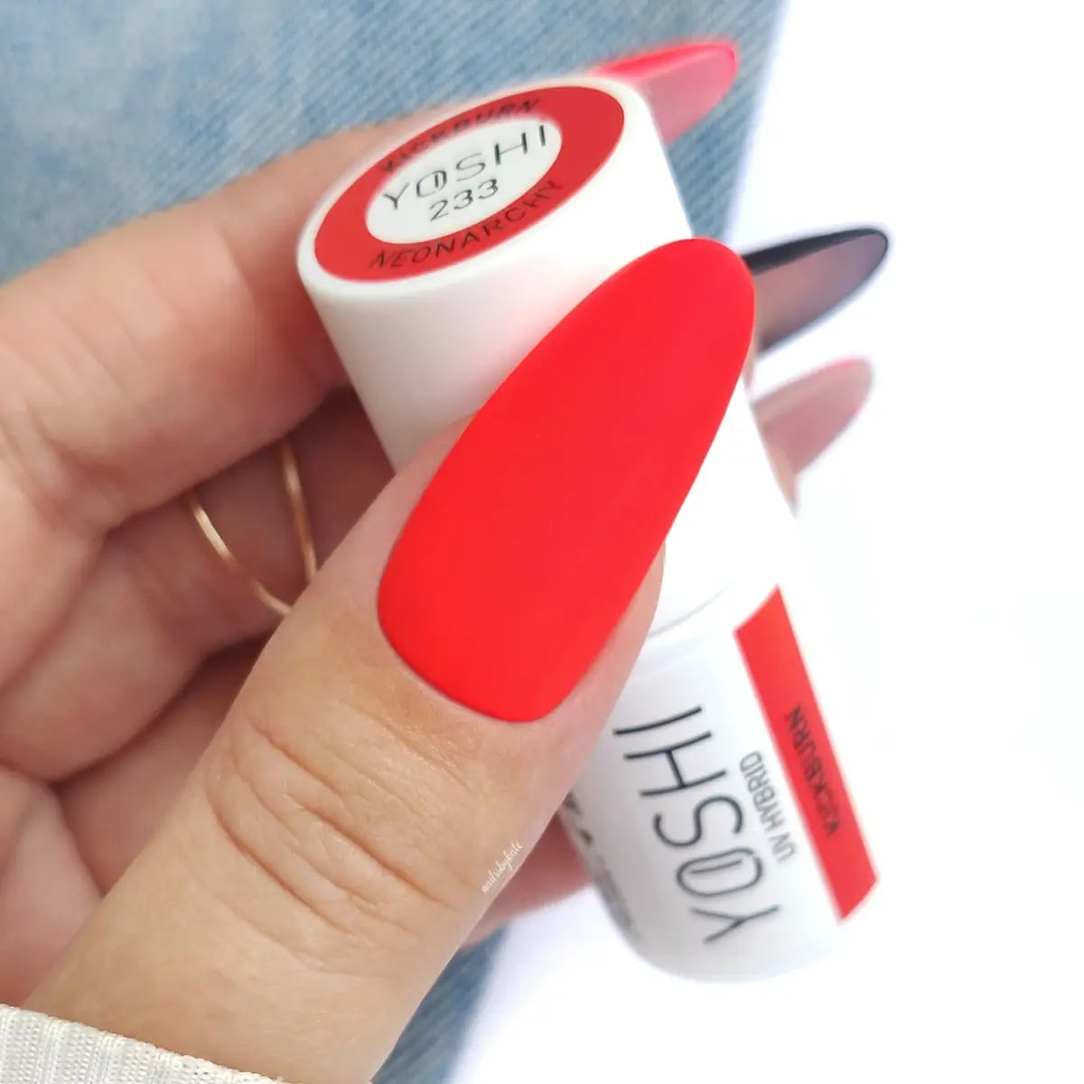 Yoshi Kickburn Gel Polish 6 ml – 233