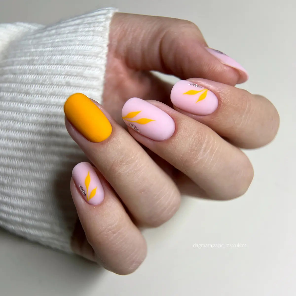 Yoshi Soleil Sur Scene Gel Polish 6 ml – 241