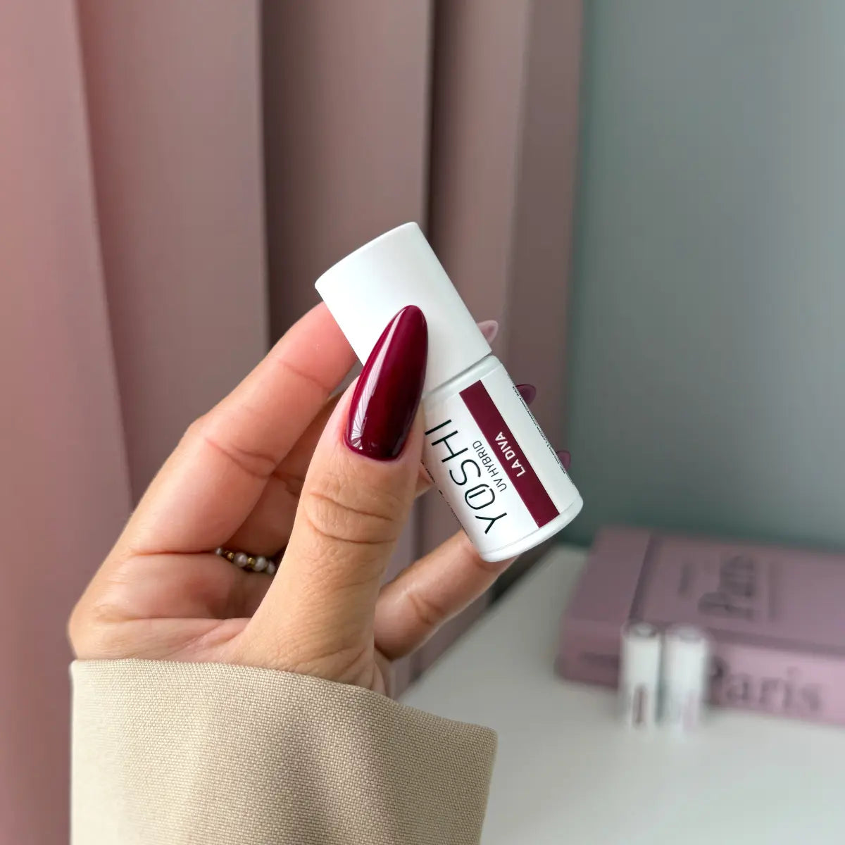 Yoshi La Diva Gel Polish 6 ml – 243