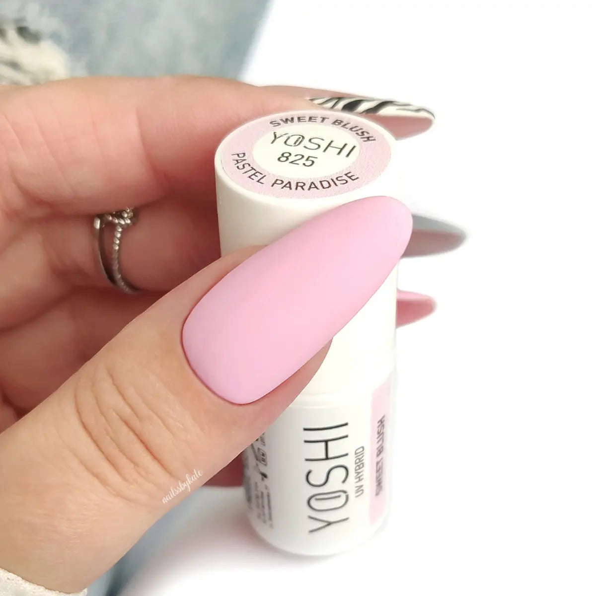 Yoshi Sweet Blush Gel Polish 6 ml – 825