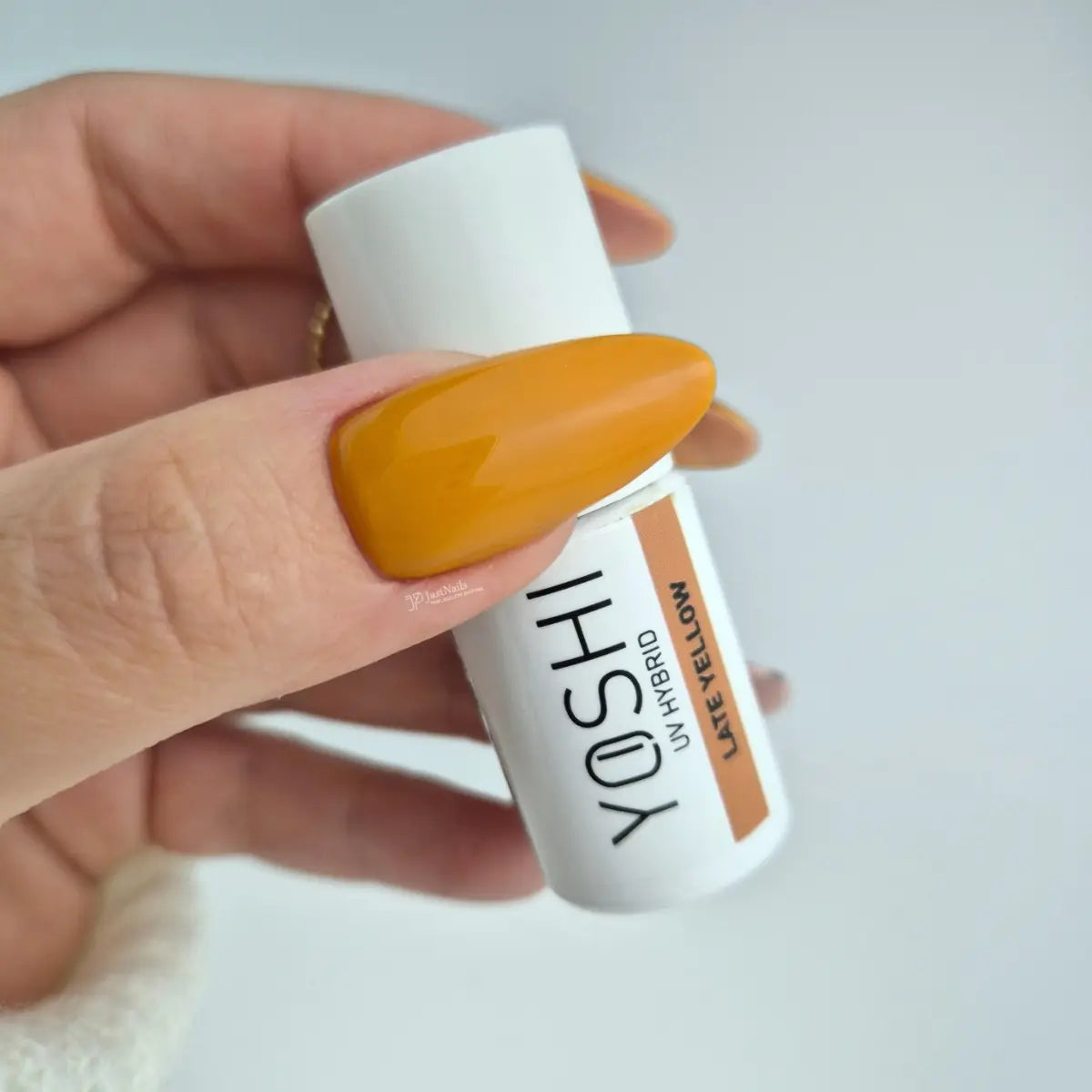 Yoshi Late Yellow Gel Polish 6 ml – 317