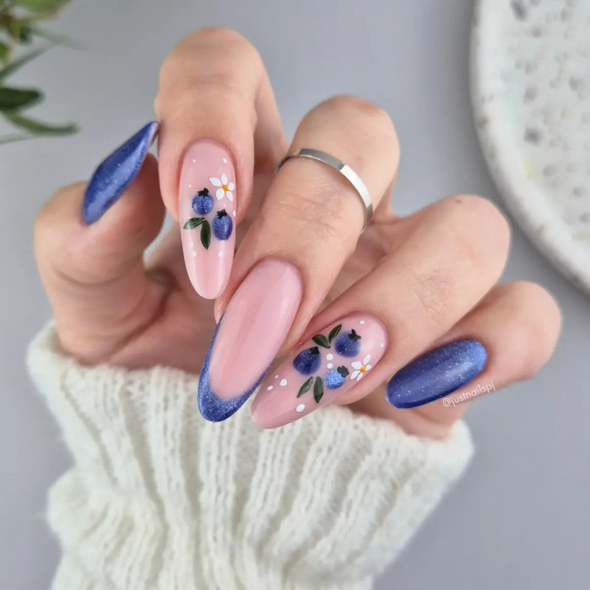 Yoshi Velvetrage Gel Polish 6 ml – 199