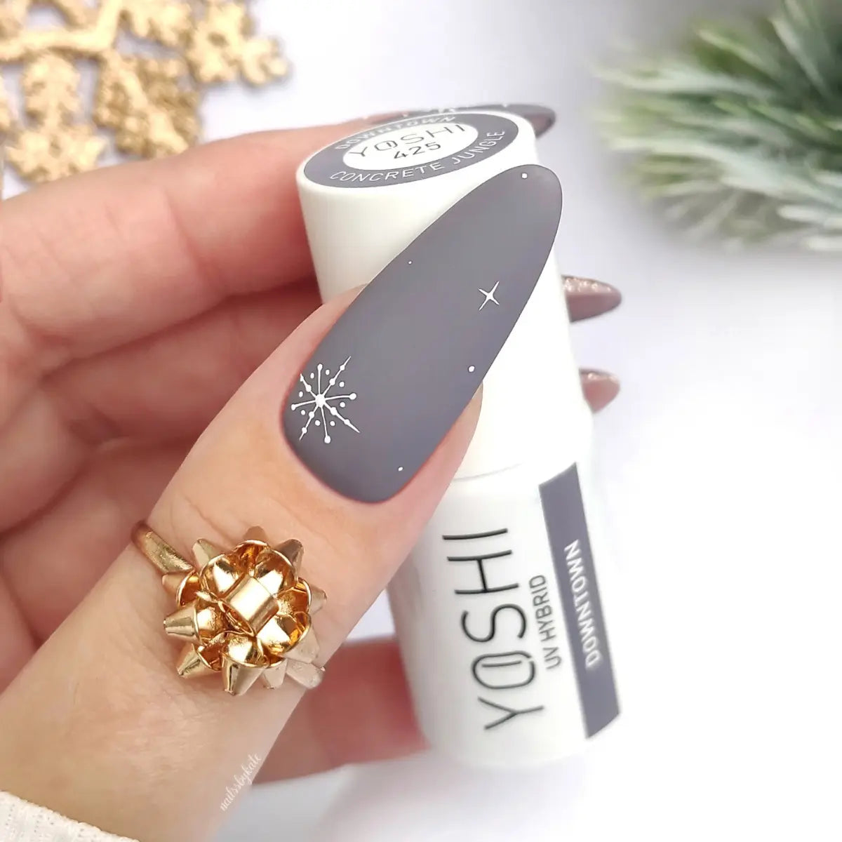 Yoshi Downtown Gel Polish 6 ml – 425