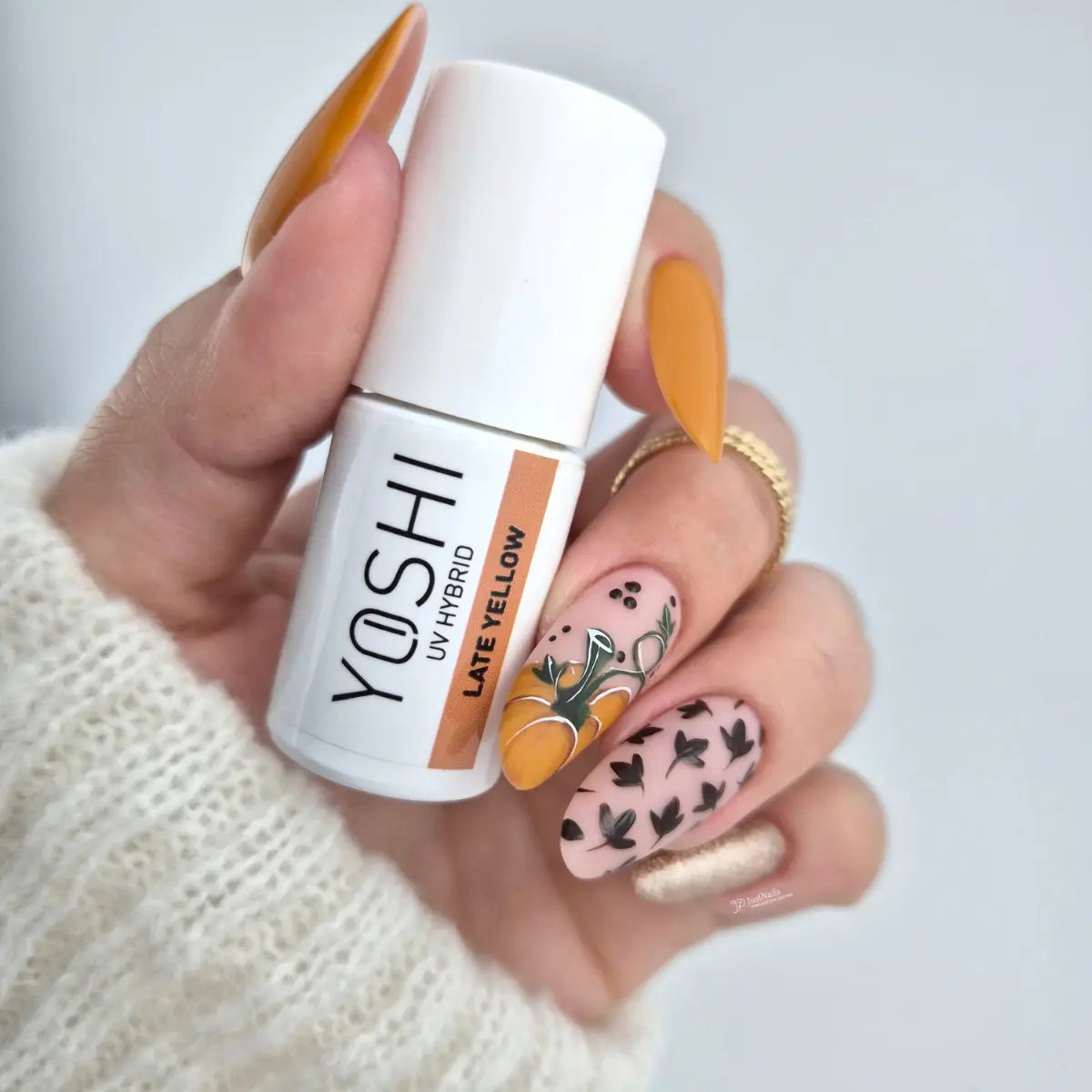 Yoshi Late Yellow Gel Polish 6 ml – 317