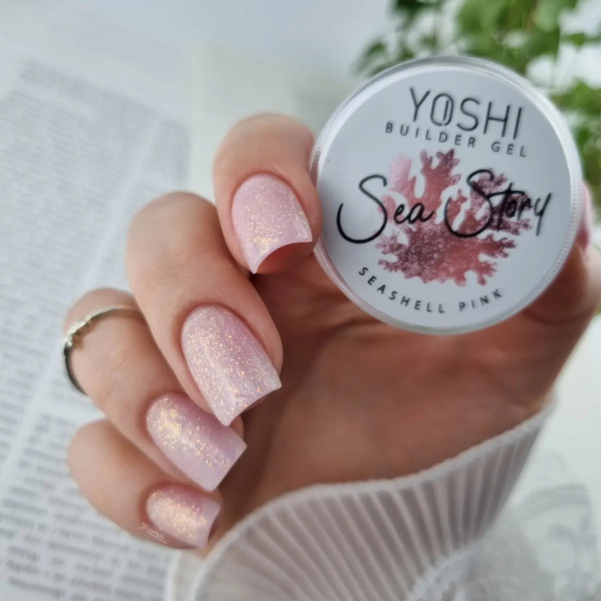 Yoshi Builder Gel – Sea Story – Seashell Pink