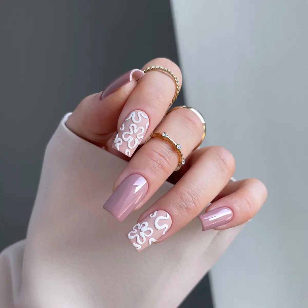 Yoshi Earthy Nude Gel Polish 6 ml – 135