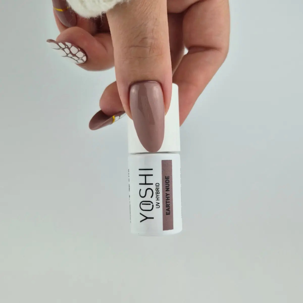 Yoshi Earthy Nude Gel Polish 6 ml – 135