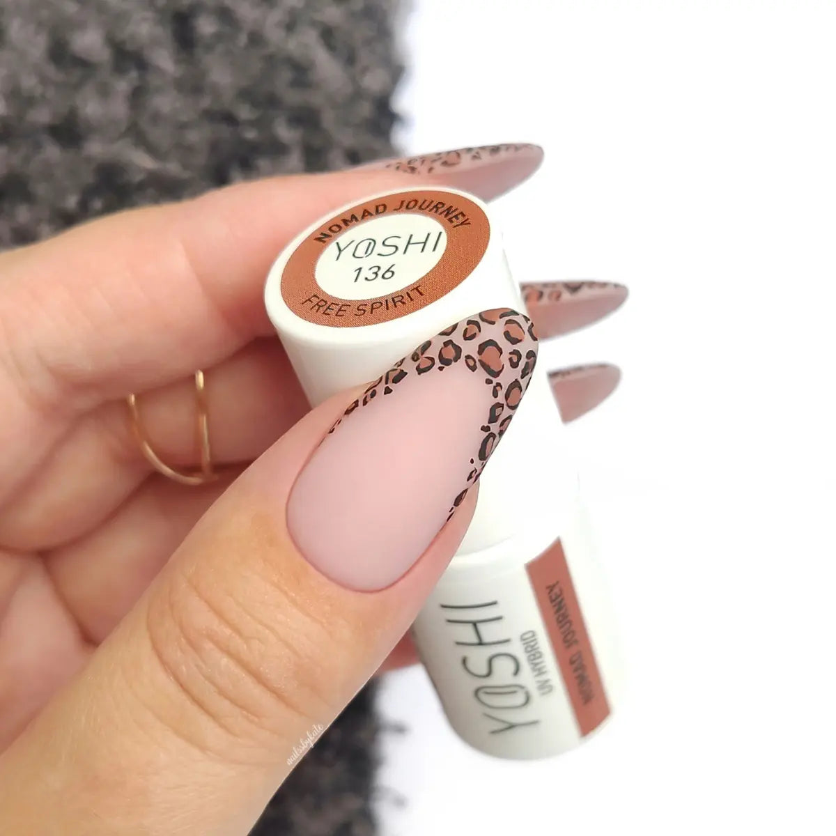 Yoshi Nomad Journey Gel Polish 6 ml – 136