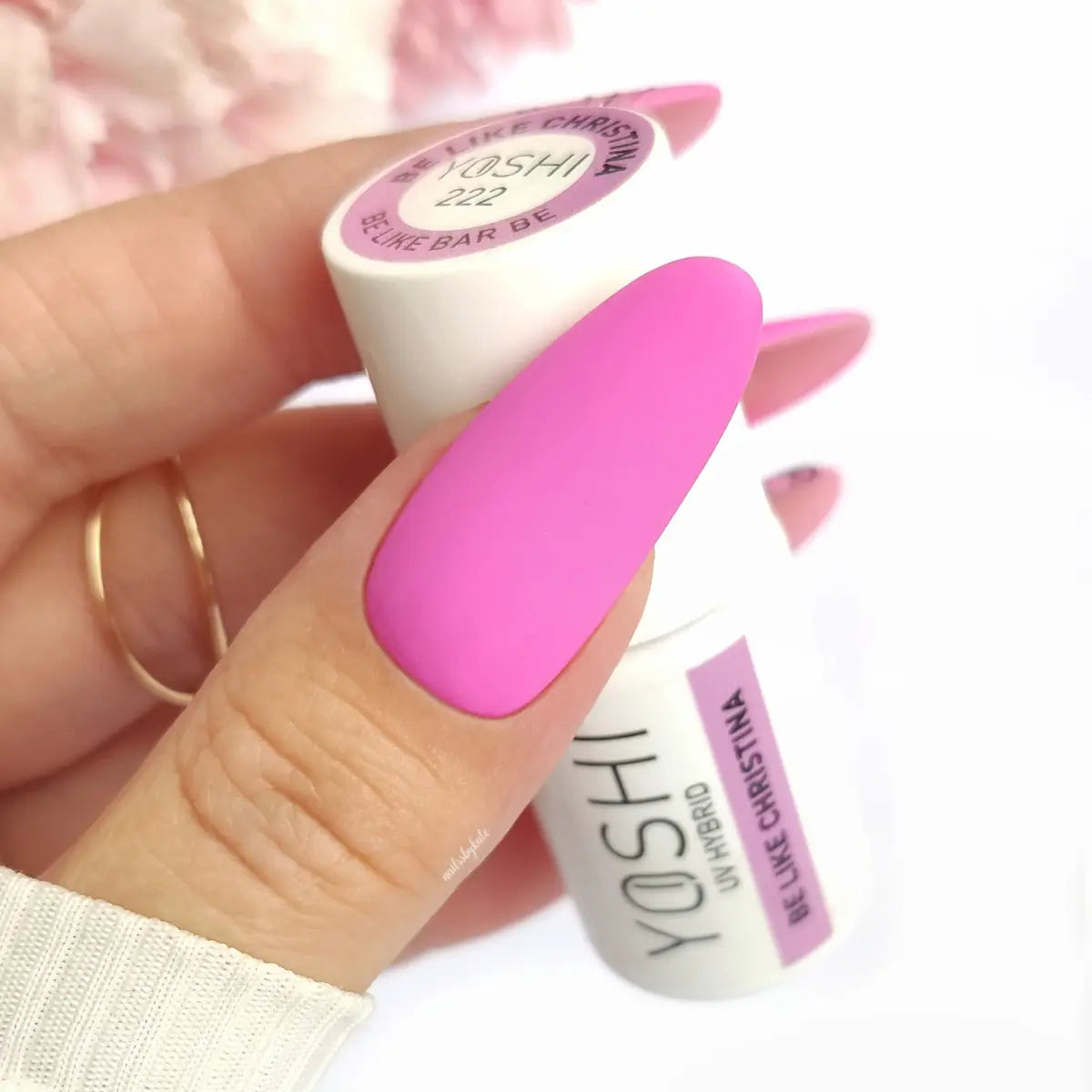 Yoshi Be Like Christina Gel Polish 6 ml – 222