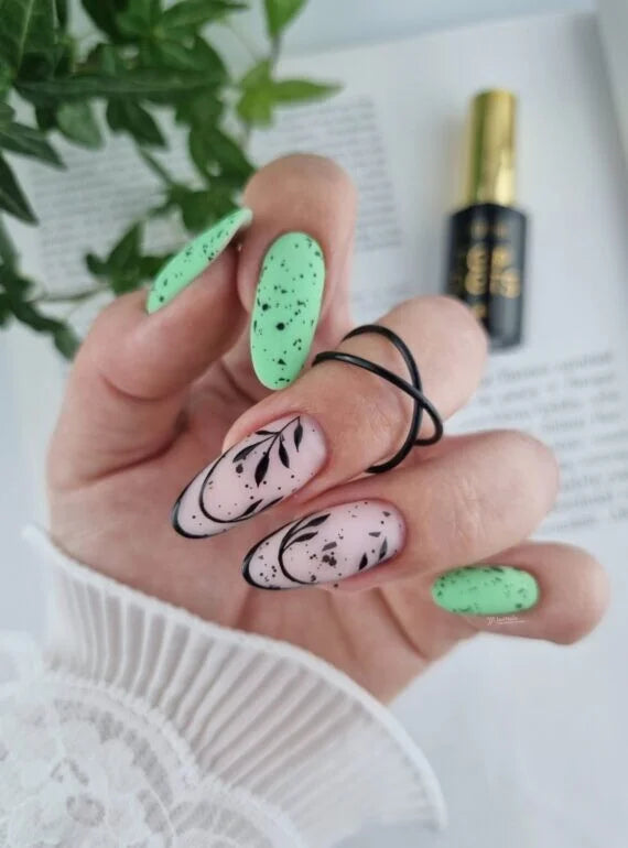 Yoshi Top Coat - Dots No.2